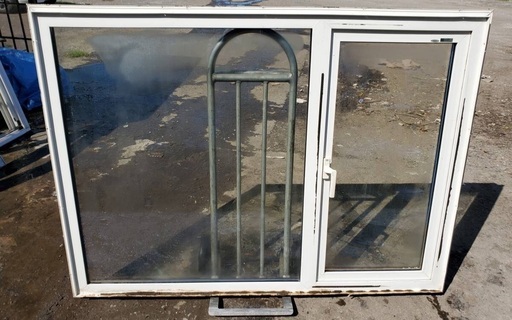 滑り出し窓 窓枠 サッシ 光取り込み プレハブ 住宅