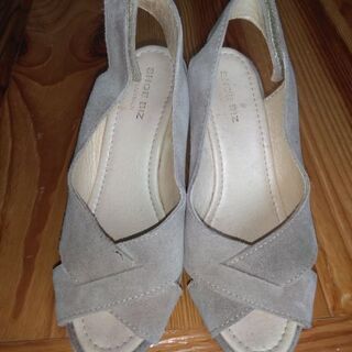 厚底サンダルベージュ　中古品　クリーニング済み