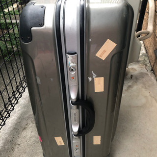 スーツケースの画像