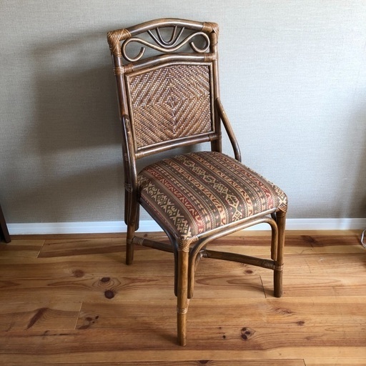 【イス】素材：籐（とう）、Rattan ラタン、Antique アンティーク