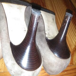 PELLICO  ベージュパンプス　中古品の画像