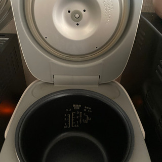炊飯器の画像