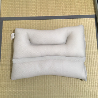 ニトリ  首をしっかり支える枕【1週間程使用】の画像