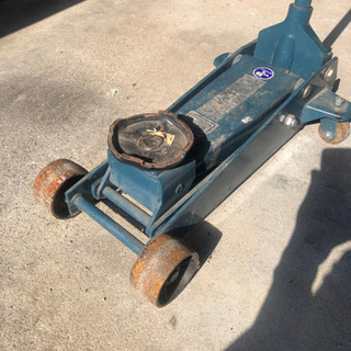 3tフロアージャッキの画像