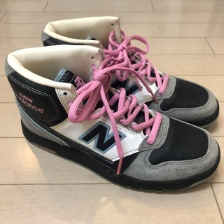 ニューバランススニーカー