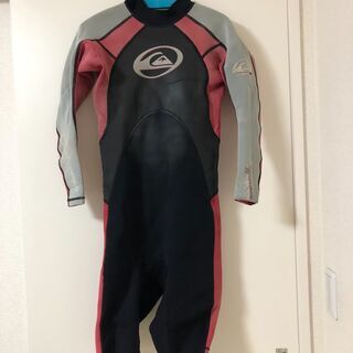 Quicksilver のロングスリーブスプリングウエットスーツ...