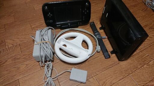 Wii U 本体セット+マリオカートのハンドル