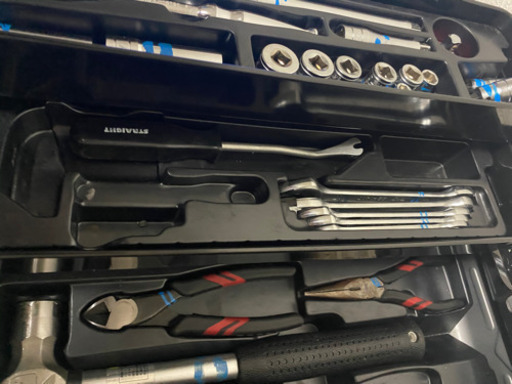 25日まで！★ハンドツール・中古品★KTC 工具セット（両開きメタルケースタイプ）持ち運びタイプ 自動車整備にお勧め SK3561WZ