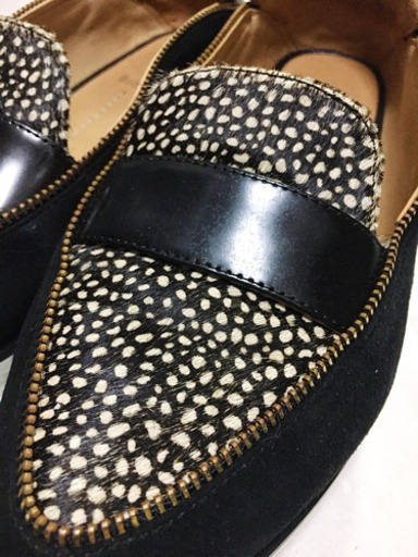 MaisonUのローファー