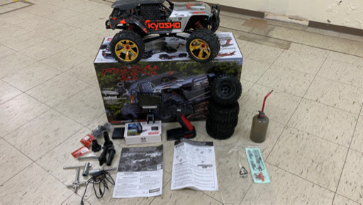 京商　1/8 FOXX 2.0 GP レディセット　社外タイヤホイール、FPVモニターカメラ付き