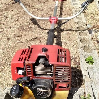 草刈り機　マルヤマ　ＭＢ３２０