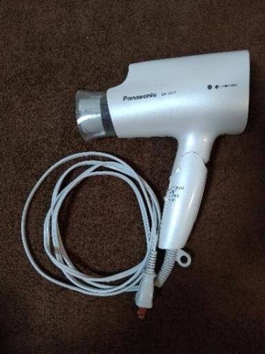 Panasonic ヘアードライヤー　ナノケア（EH-NA25）
