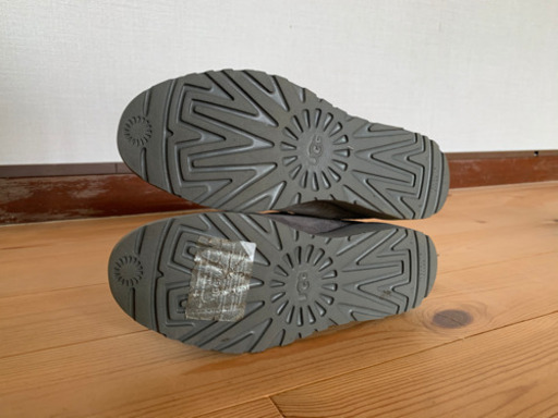 新品UGG  ソールあり大人ブーツ