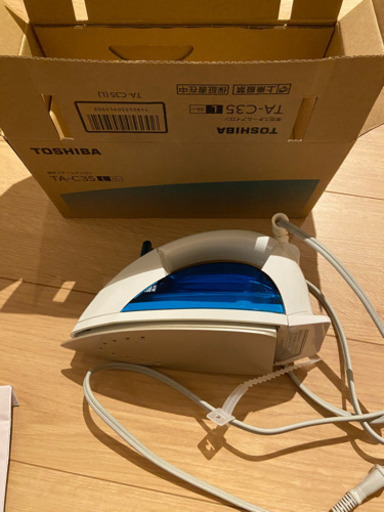 「取引中」TOSHIBA アイロン　ほぼ未使用！