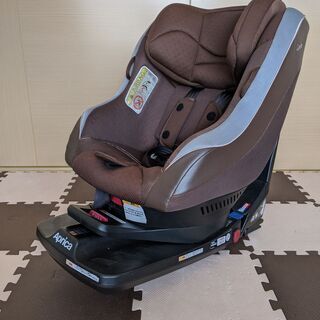 Apricaのチャイルドシート(ブラウン)　