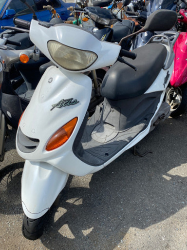 YAMAHA グランドアクシス100 実動　福岡市南区　ピンクナンバー　メットイン