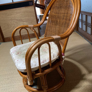回転座椅子の画像