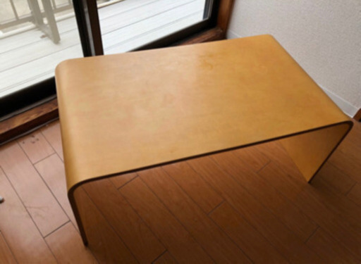 テーブル