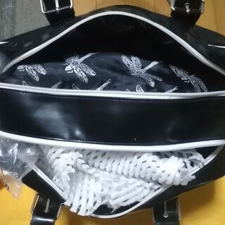 ルルレモン(LuLuLuemon)　ボストンバッグ　黒　定価約3万調べ　1度使用キズ汚れ無し　の画像