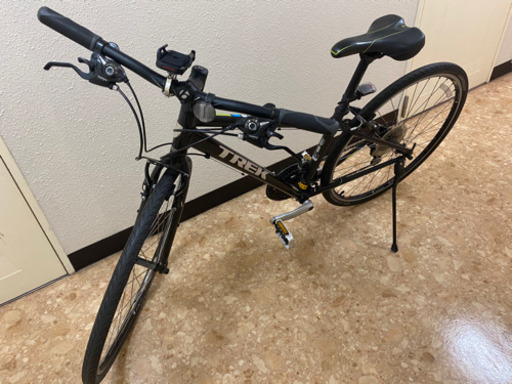 TREK  クロスバイク　メンテナンス済　スタンド付