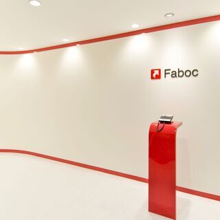 【Webデザイナー】週1～可能、残業なし！服装自由、勤務時間・勤...