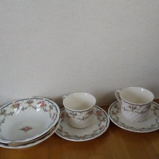食器 