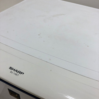 9-266 冷蔵庫　シャープ　ノンフロン冷凍冷蔵庫　SJ-14E7-KB  2011年製の画像