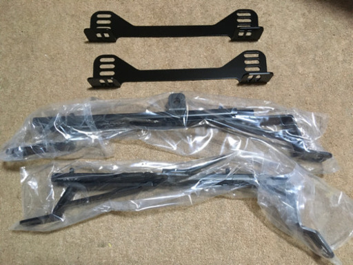 フィット GD1 GD2 GD3 GD4 フルバケ用シートレール 運転席用 セパレートタイプ 日本製　未使用