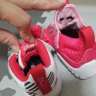 【価格交渉 可】adidasキッズスニーカーの画像