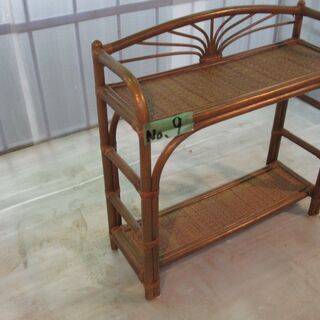 【無料】木棚（2段/籐製）の画像