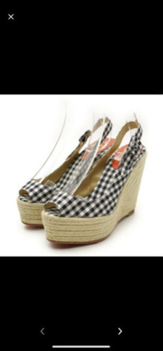 ルブタン　ヒールサンダル