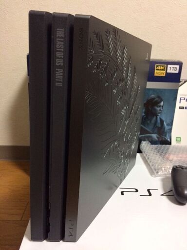 【取引完了】【超美品】PS4 Pro Last of Us II Limited Edition ソフトは未開封 SSD500GBとス
