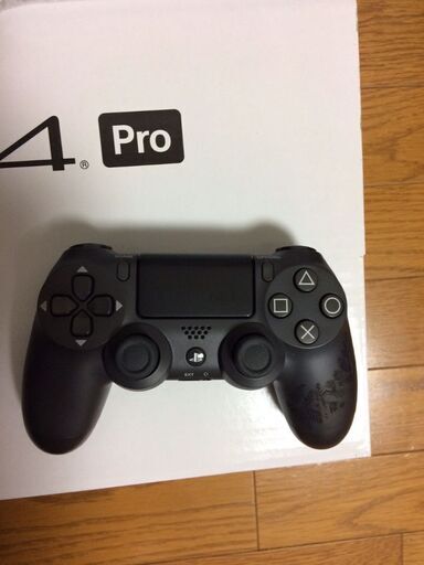 【取引完了】【超美品】PS4 Pro Last of Us II Limited Edition ソフトは未開封 SSD500GBとス