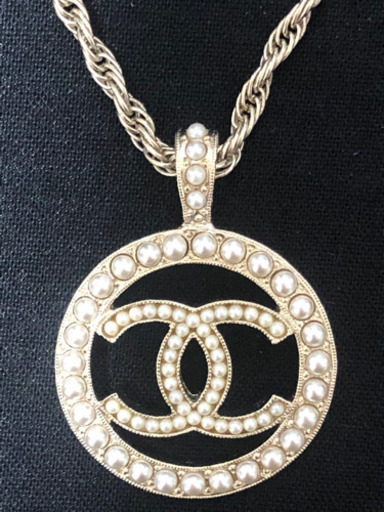 シャネル　ラウンドココマーク　パールネックレス　ケース入り未使用