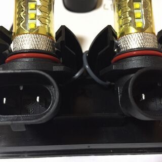 LED HB4 イエローバルブ 点灯確認済みの画像
