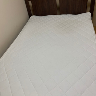 [ソンゲサンド]ダブルベッド(値下げました)の画像