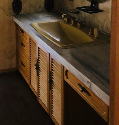 大理石の洗面台の天板、他