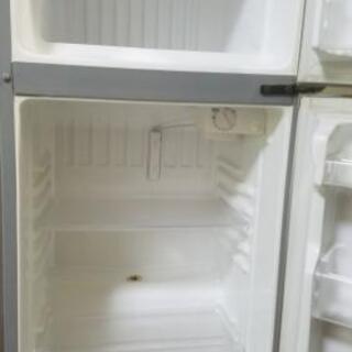 2003年製造の冷蔵庫です