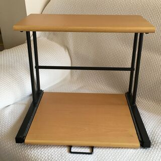 10/22（木）掲載終了します。PCラック机上