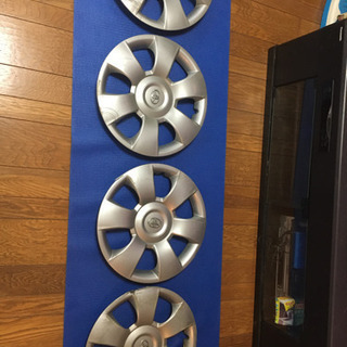 ビッツ　アルミホイールカバー　４こ