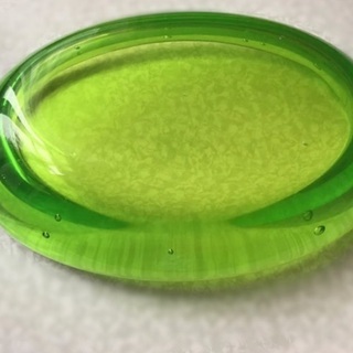 本日中に来ていただける方に格安でお譲り！レア！アレッシイ 大皿 サラダボウル おしゃれな 食器 フルーツ皿 クリア ネオン ライムグリーン　イタリア高級の画像