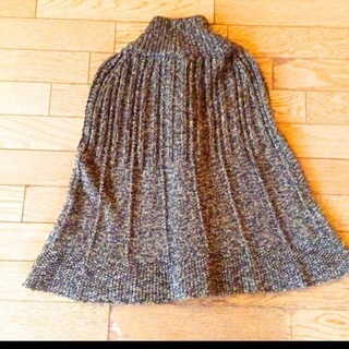 本日中に来ていただける方に格安でお譲り！マイケルコース 金ラメ ウール ポンチョ ４ ブラウン ゴールド ケープ コンパクトなシルエットでおしゃれな１着ですの画像