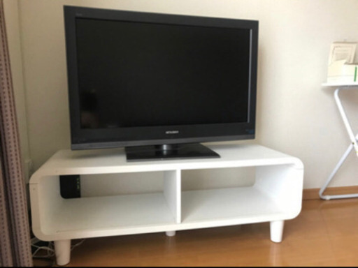 テレビ、テレビ台、冷蔵庫、電子レンジ