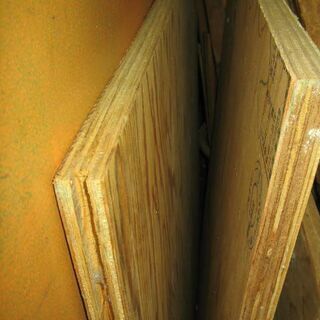 ベニア合板　23ｍｍ　DIYにいかがですか？その他木材，鉄材あります。の画像