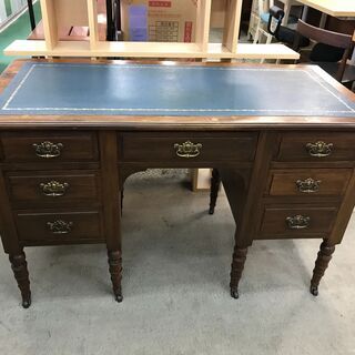 商談中　ロイズ・アンティークス　Lloyd's Antiques...