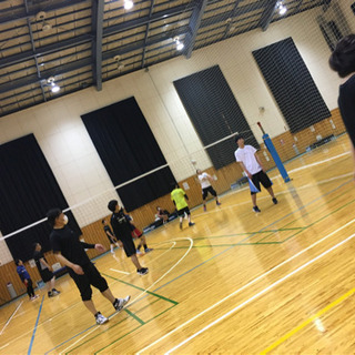 1/12の夜バレーボールしませんか？^_^初心者OK - スポーツ