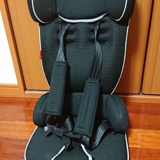 ジュニアシート  中古(お取引中)
