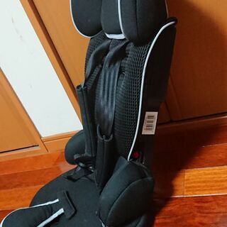 ジュニアシート  中古(お取引中)の画像