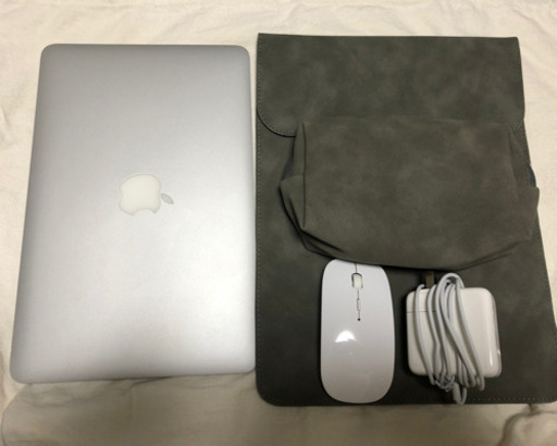 美品 Apple Mac book Air 1.6Gh 256GB 4GB