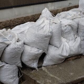 【防災用、台風対策に】土嚢袋に入った残土差し上げます‼️